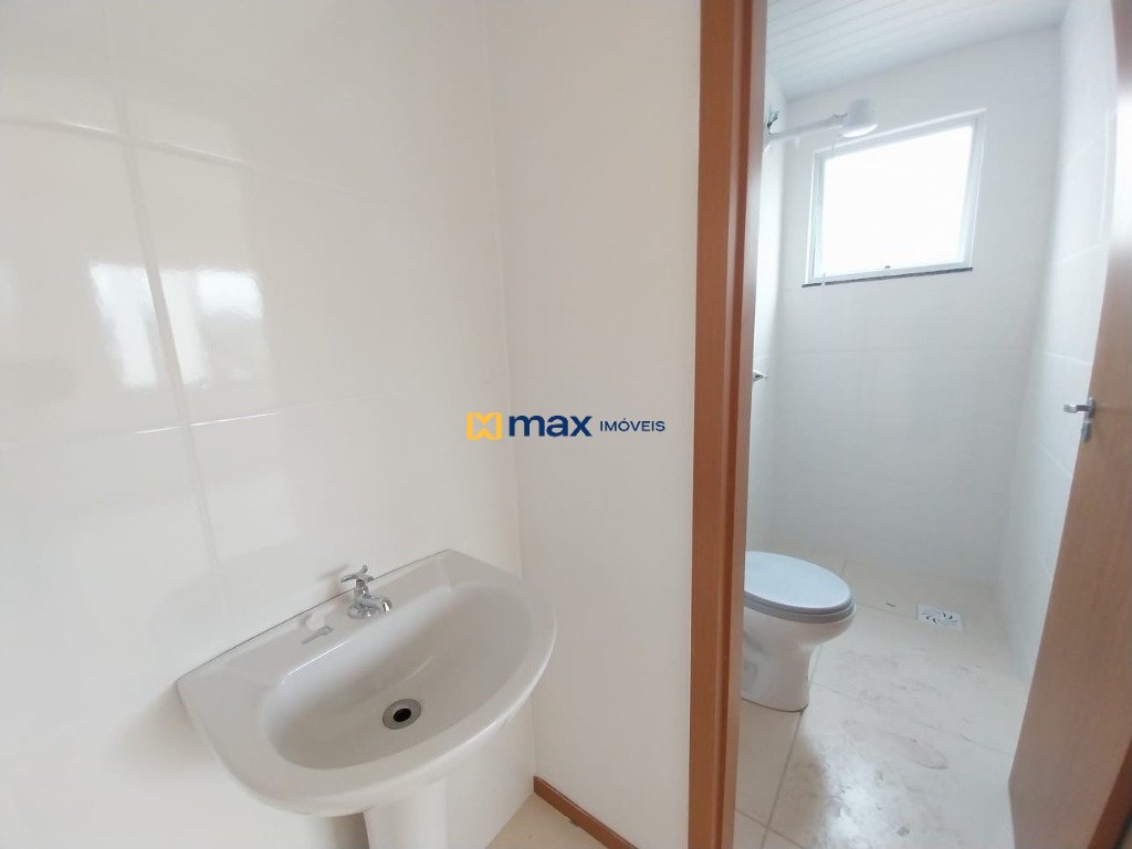 Apartamento à venda no Itaipava: Banheiro social