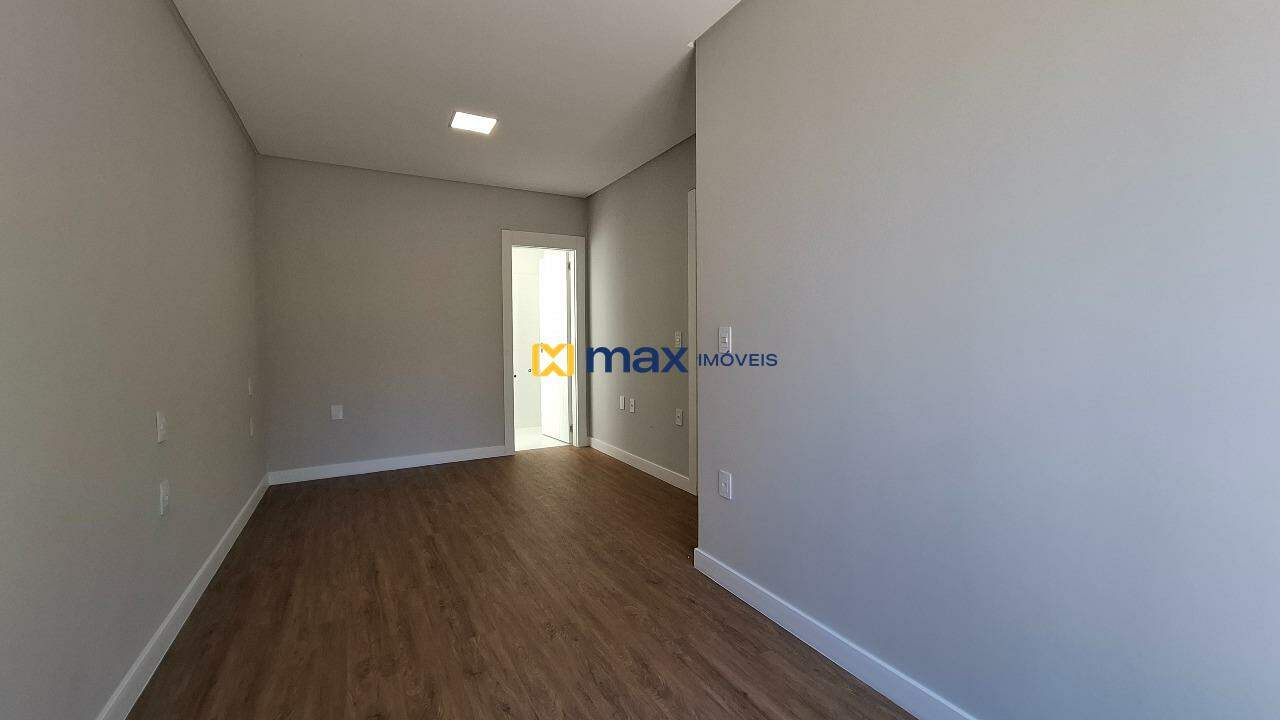 Casa à venda no Cabeçudas: Suíte 2