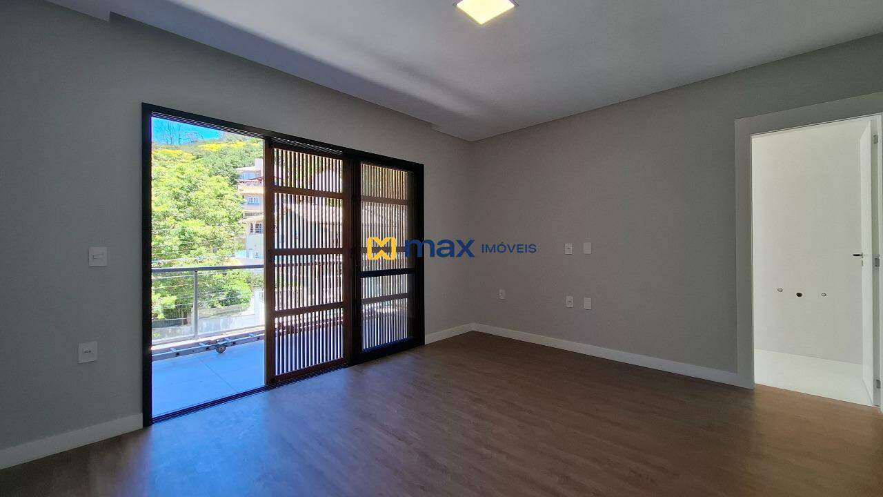 Casa à venda no Cabeçudas: Suíte 3