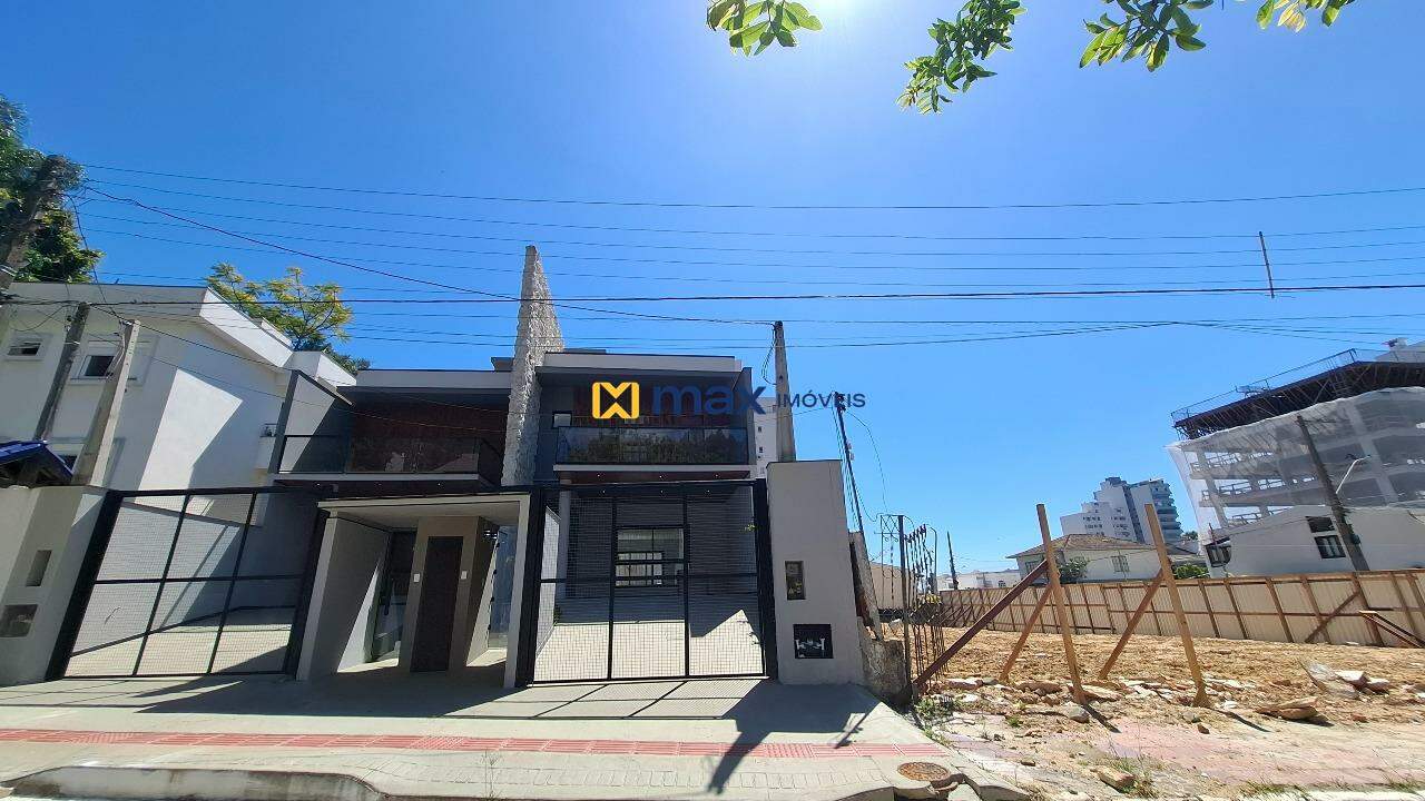 Casa à venda no Cabeçudas: Fachada