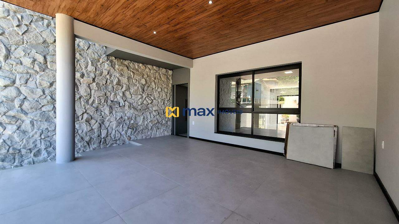 Casa à venda no Cabeçudas: Garagem 