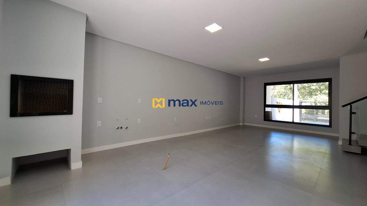 Casa à venda no Cabeçudas: Living integrado