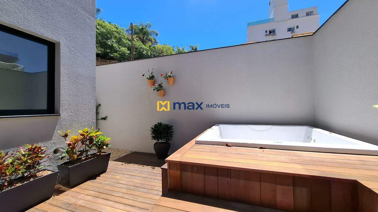 Casa à venda no Cabeçudas: Área externa