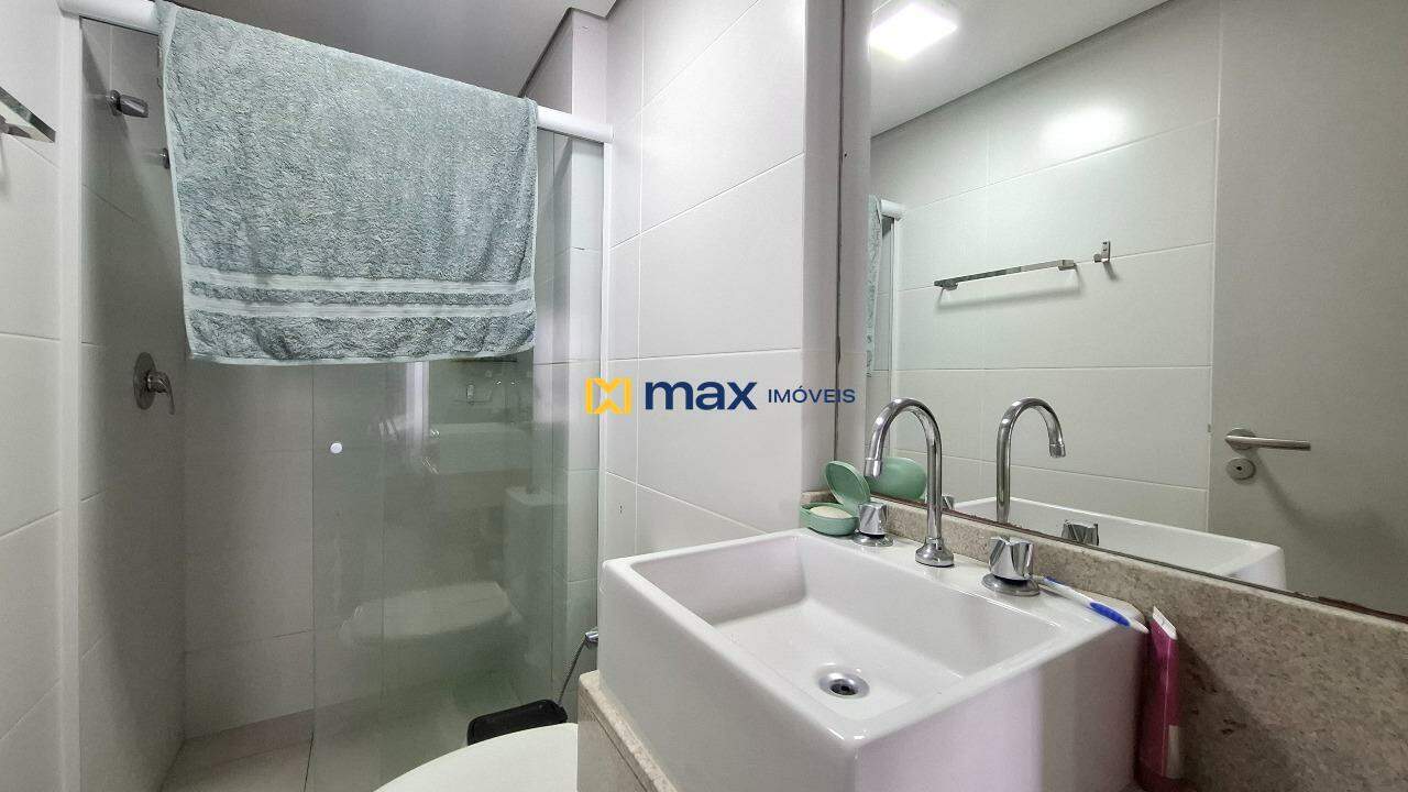 Apartamento à venda no Centro: Banheiro suíte