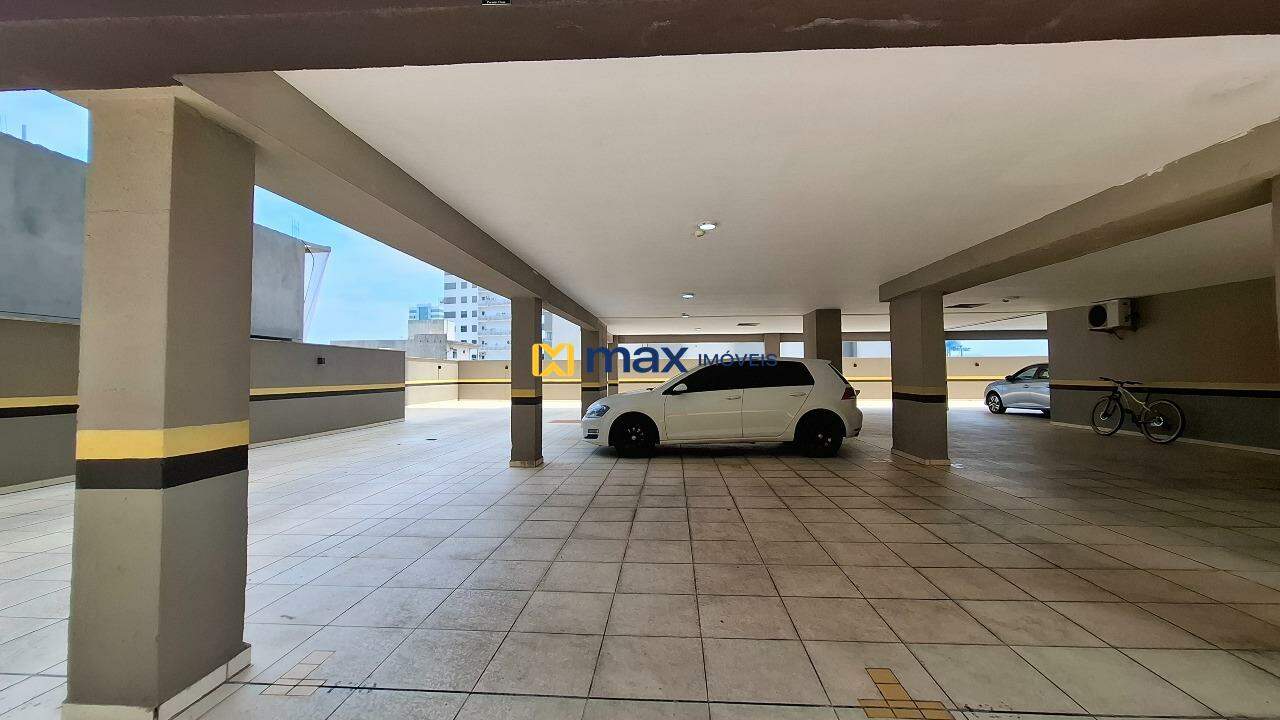 Apartamento à venda no Centro: Vaga