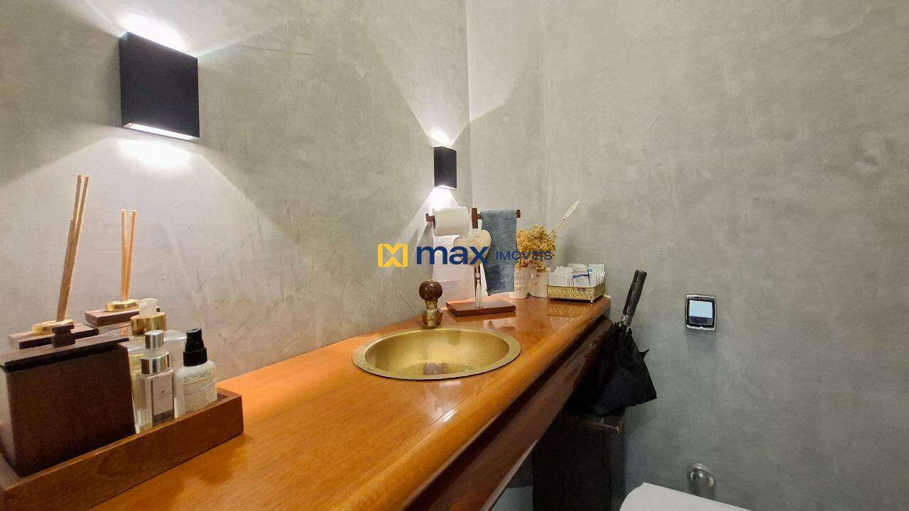 Apartamento à venda no Centro: Lavabo