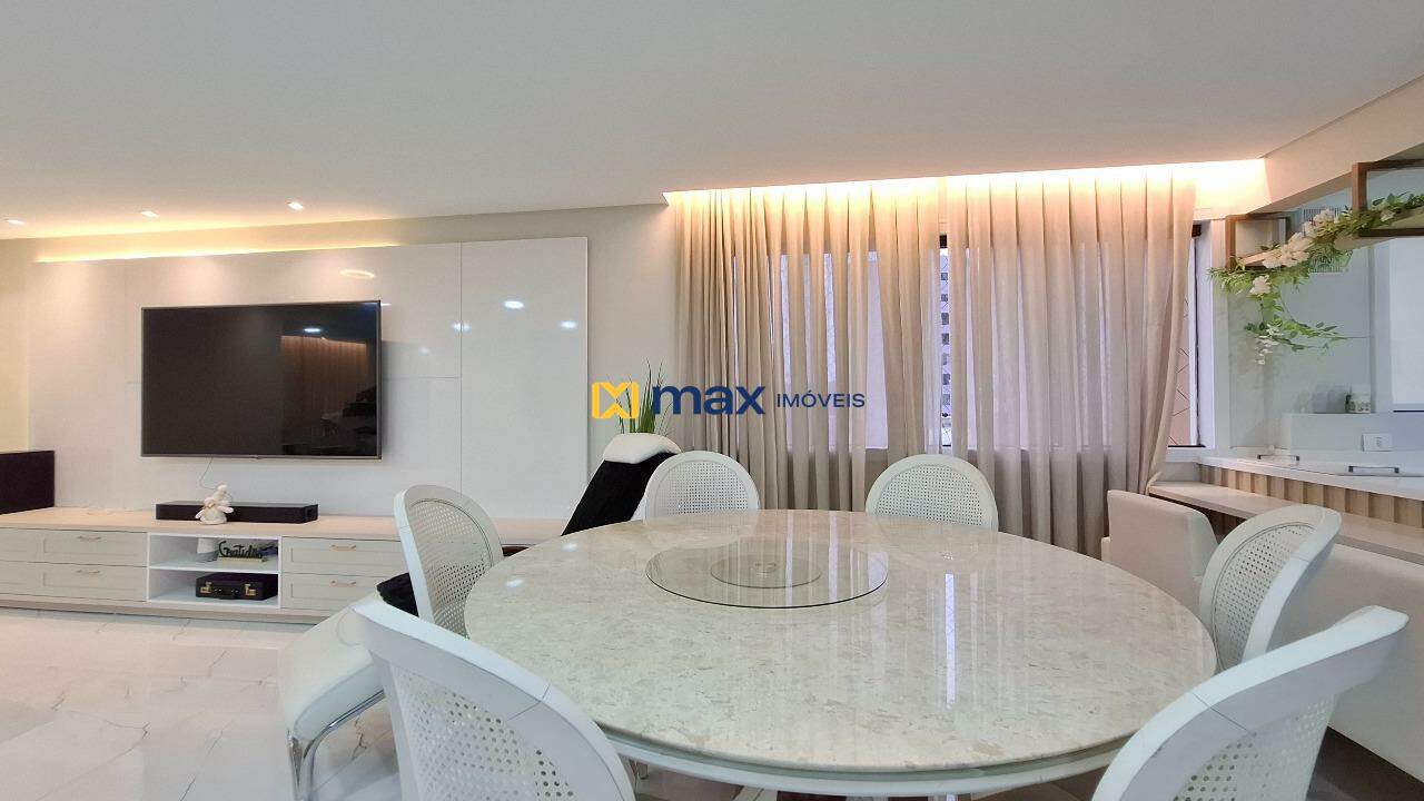 Apartamento à venda no Centro: Living integrado