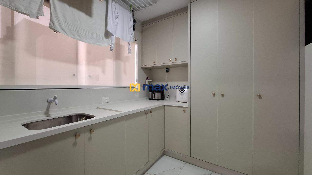 Apartamento à venda no Centro: Lavanderia