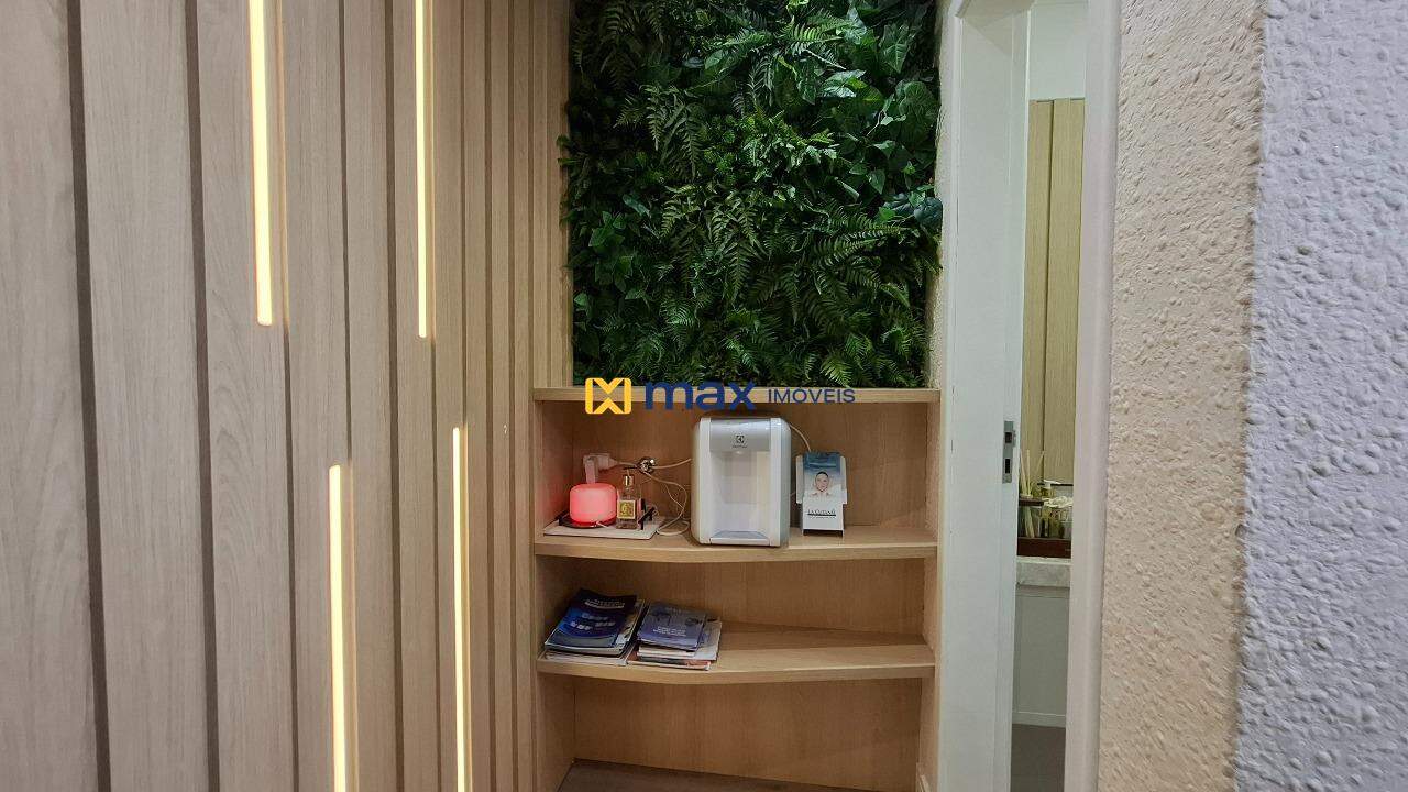 Sala à venda no Centro: Corredor