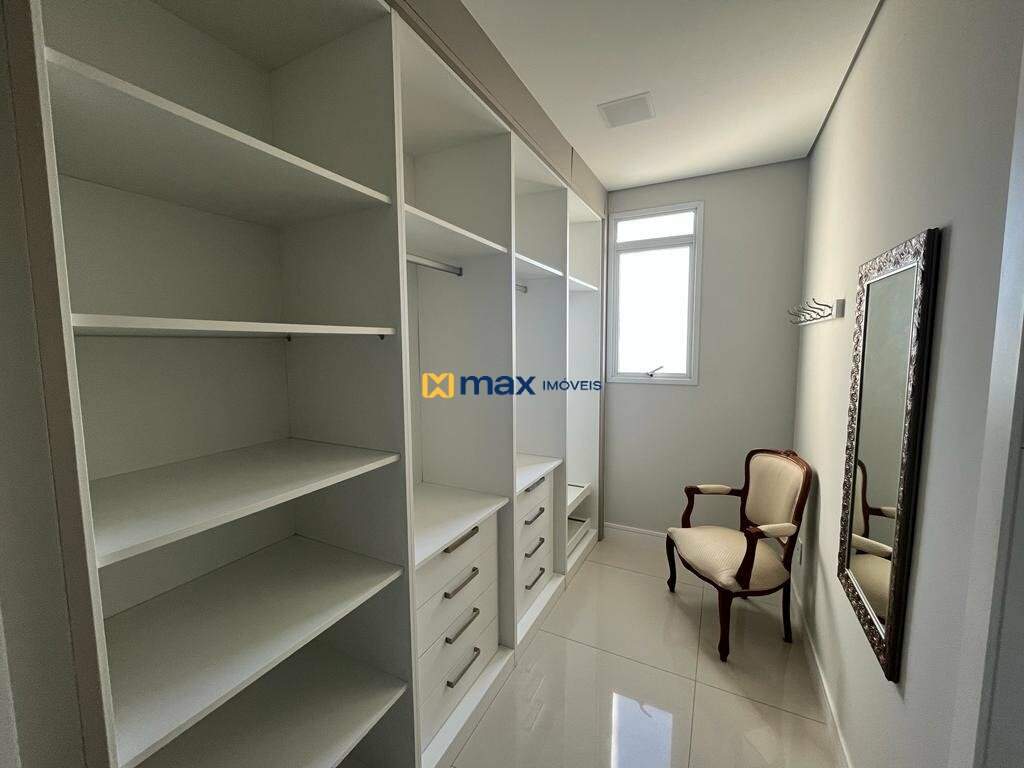 Apartamento à venda no Centro: Closet