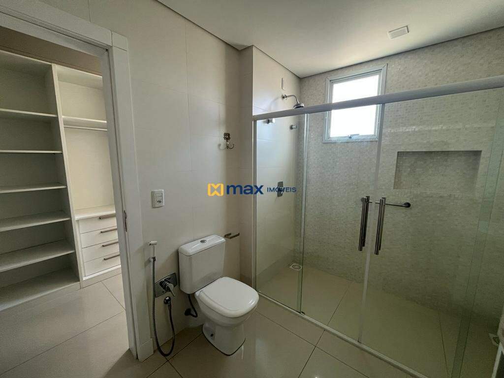 Apartamento à venda no Centro: Banheiro Suíte