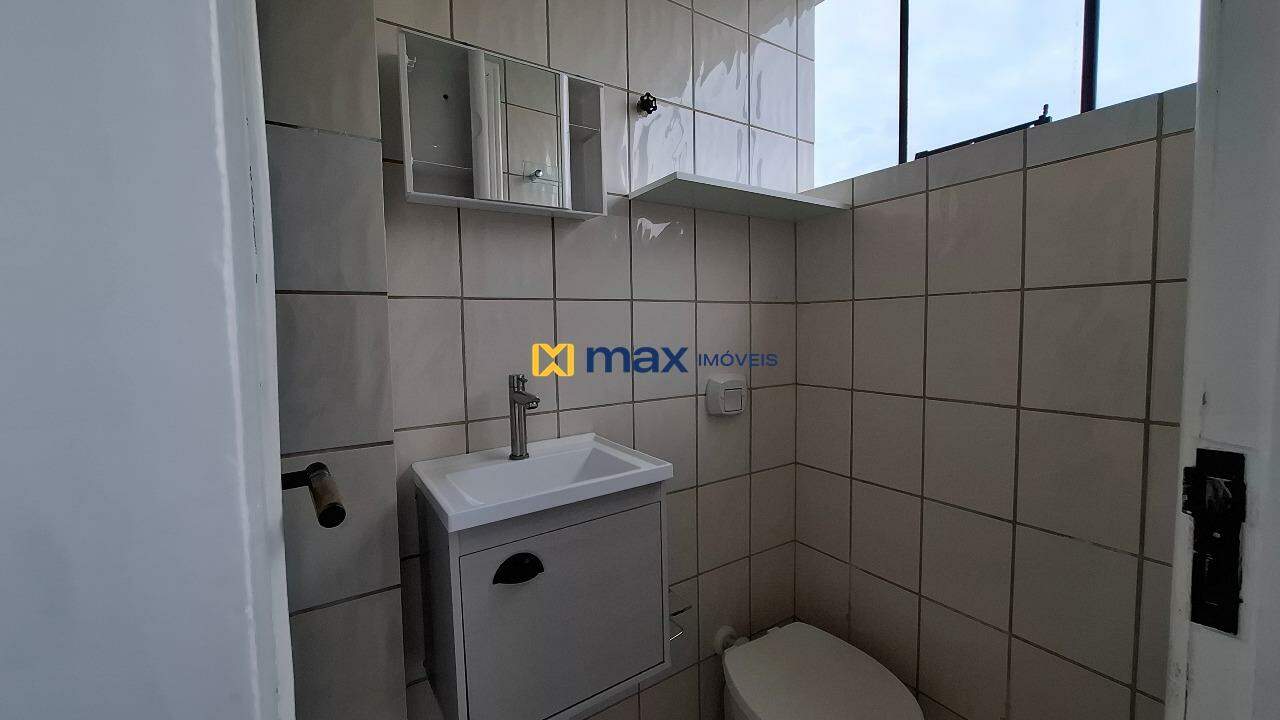 Apartamento para aluguel no Centro: Banheiro Social