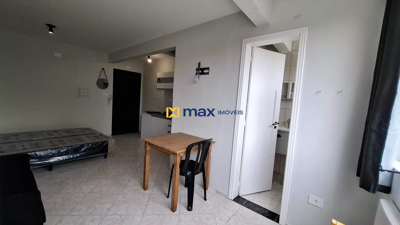 Apartamento para aluguel no Centro: Cozinha/ Quarto
