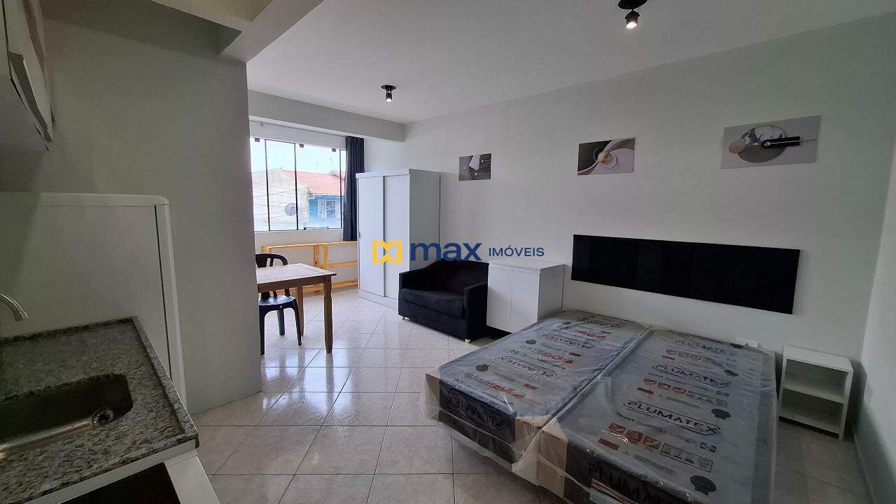 Apartamento para aluguel no Centro: Cozinha/ Quarto