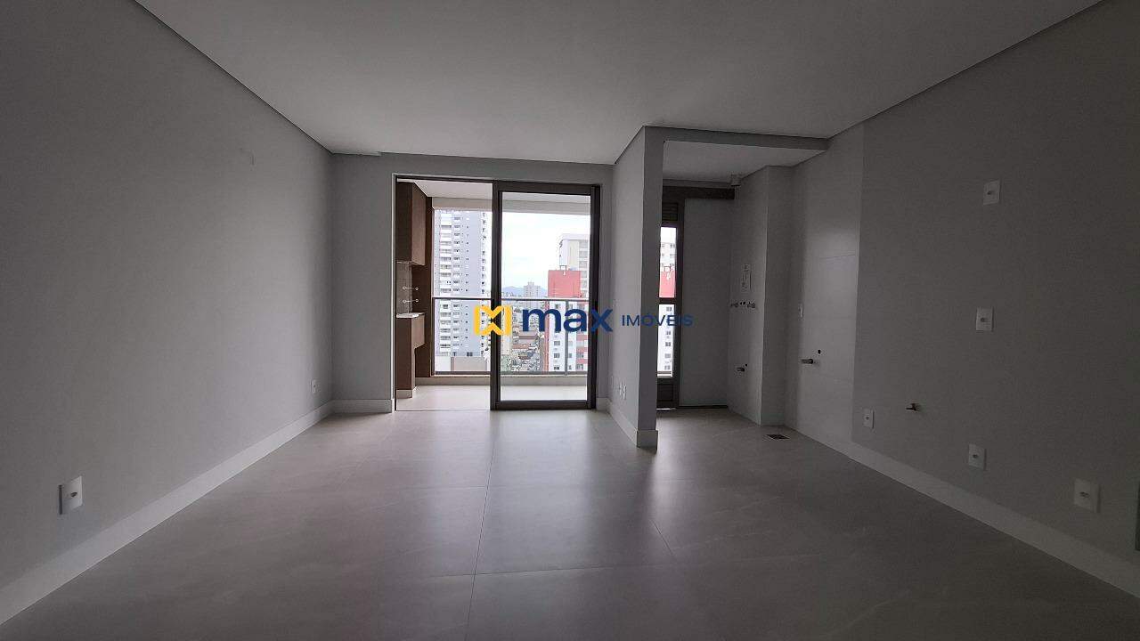 Apartamento à venda no Centro: Living integrado