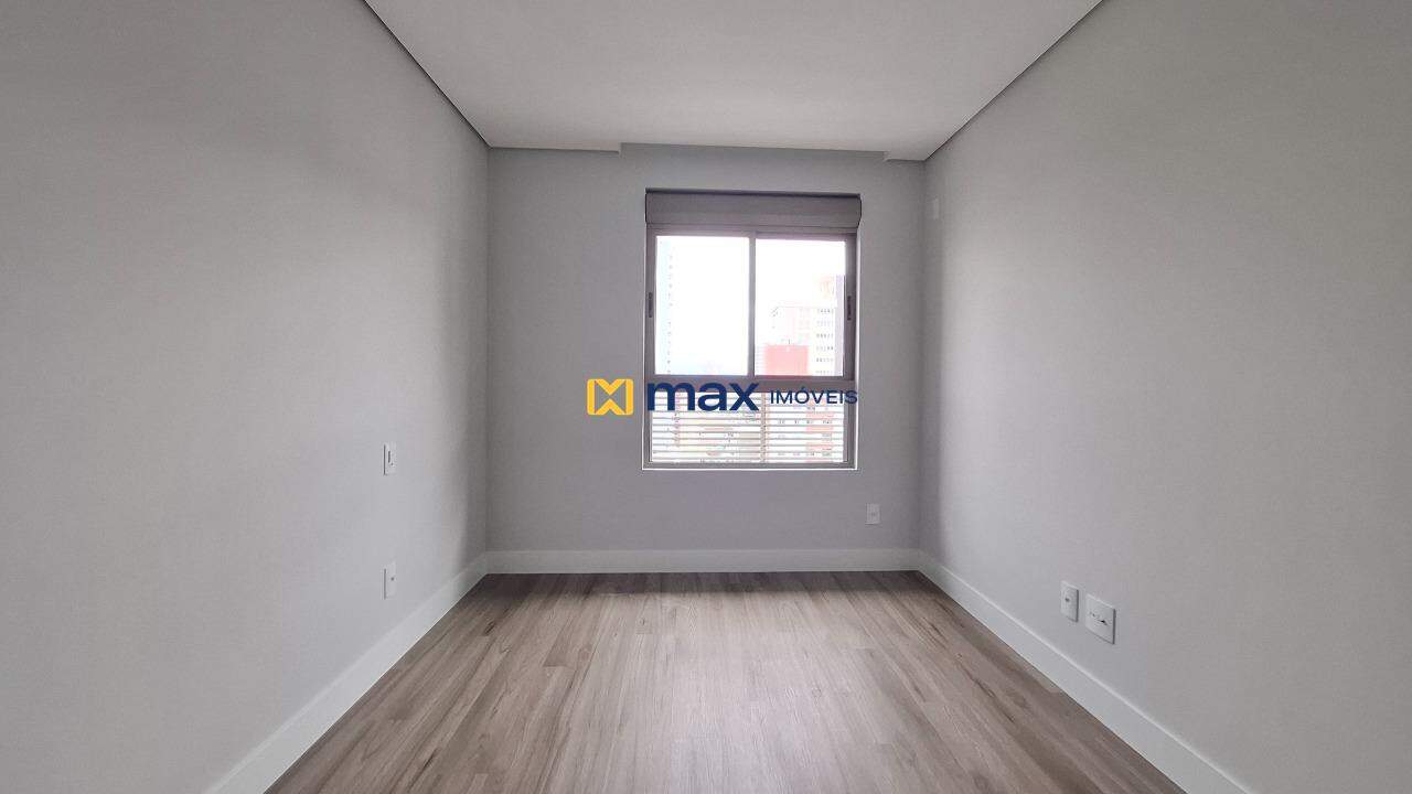 Apartamento à venda no Centro: Suíte