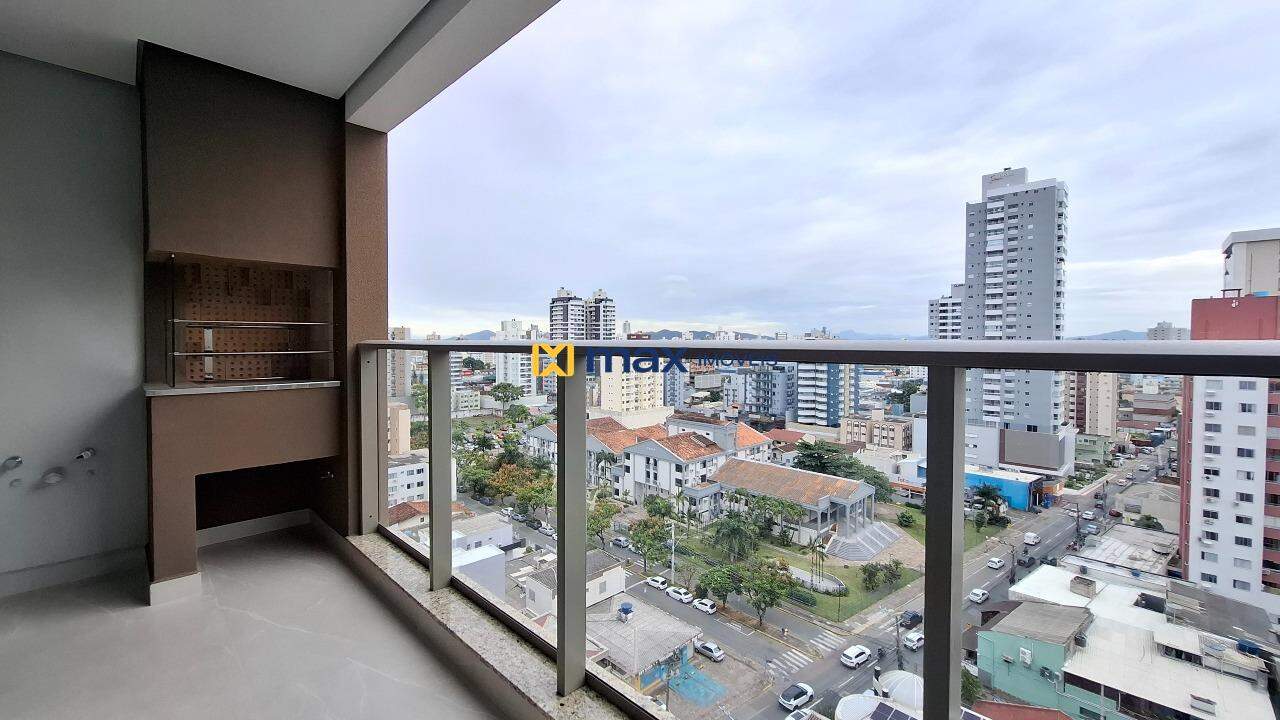 Apartamento à venda no Centro: Sacada com churrasqueira