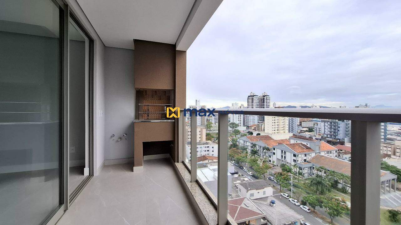 Apartamento à venda no Centro: Sacada com churrasqueira