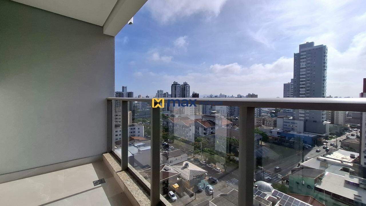 Apartamento à venda no Centro: Sacada com churrasqueira