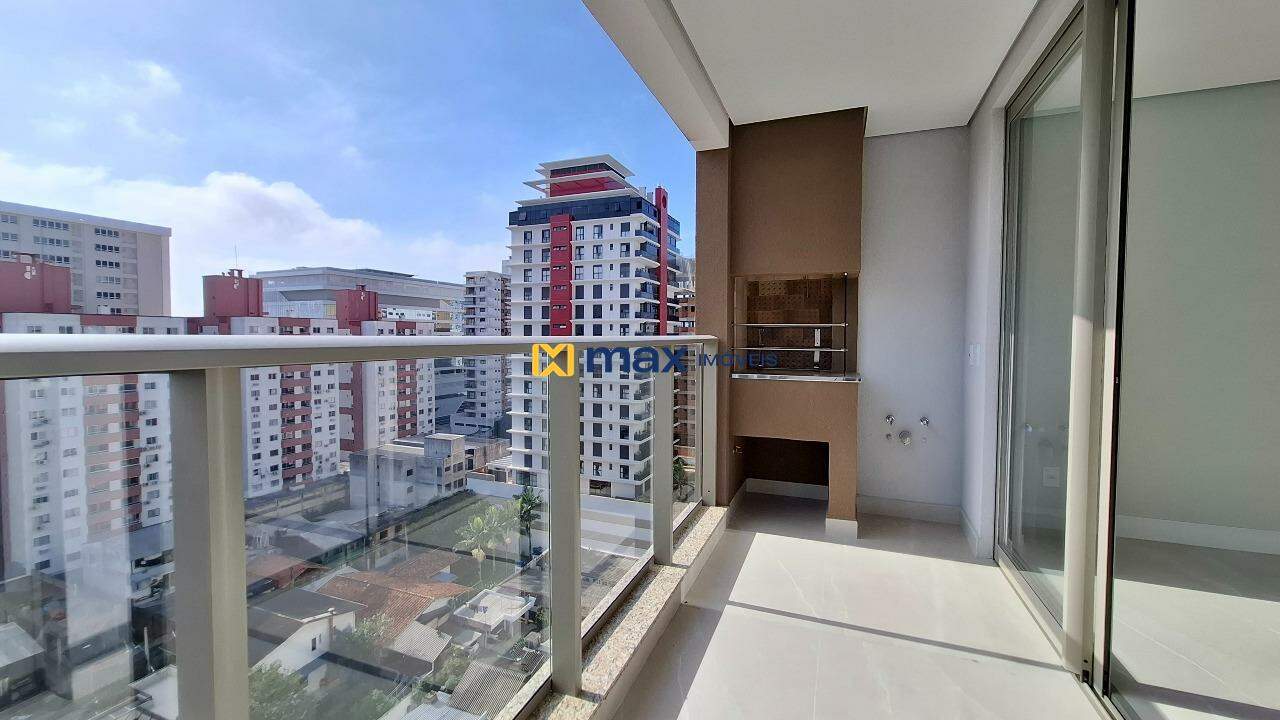 Apartamento à venda no Centro: Sacada com churrasqueira