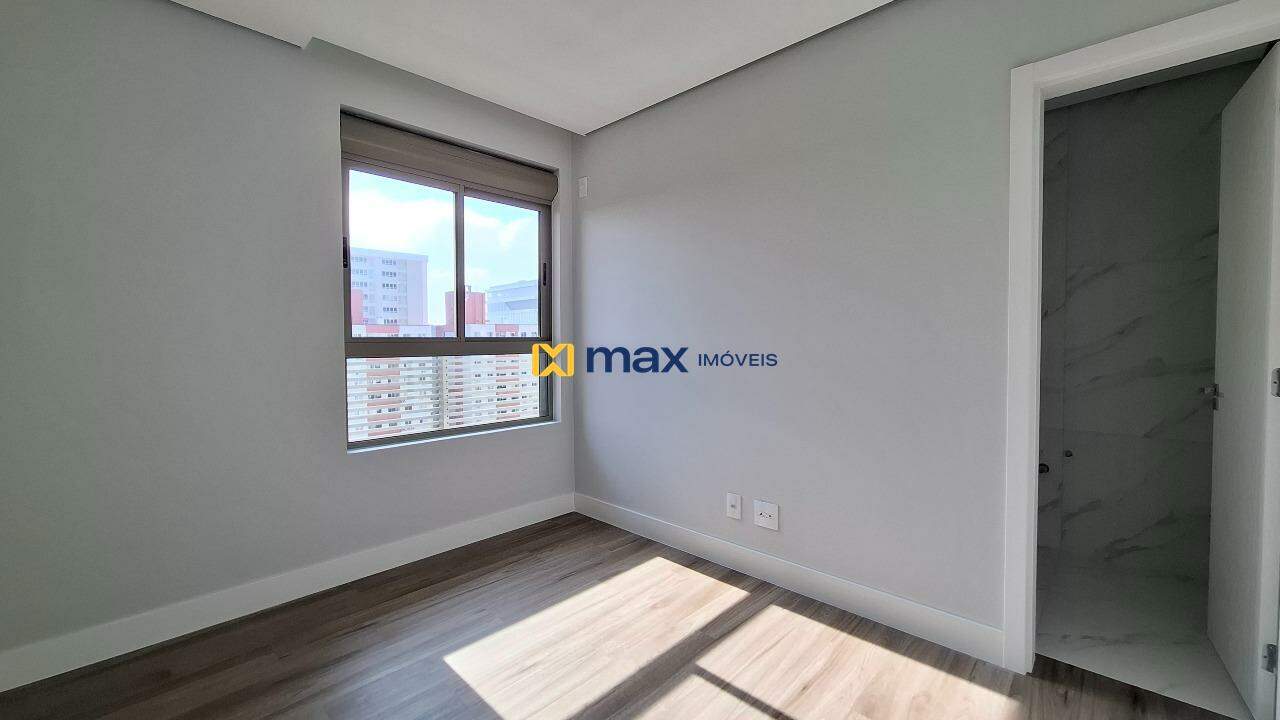 Apartamento à venda no Centro: Suíte 2