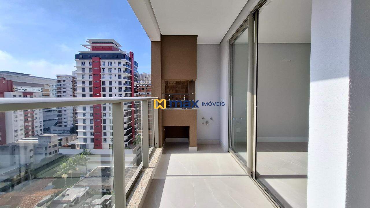Apartamento à venda no Centro: Sacada com churrasqueira