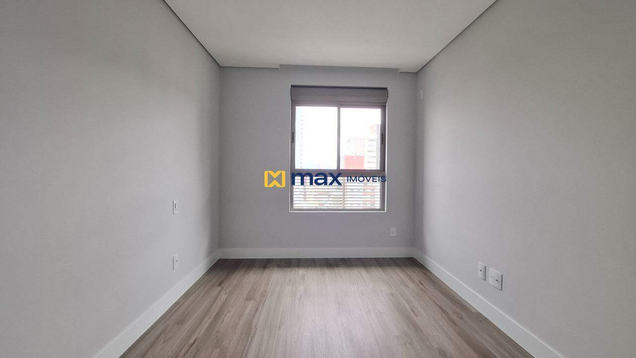 Apartamento à venda no Centro: Suíte