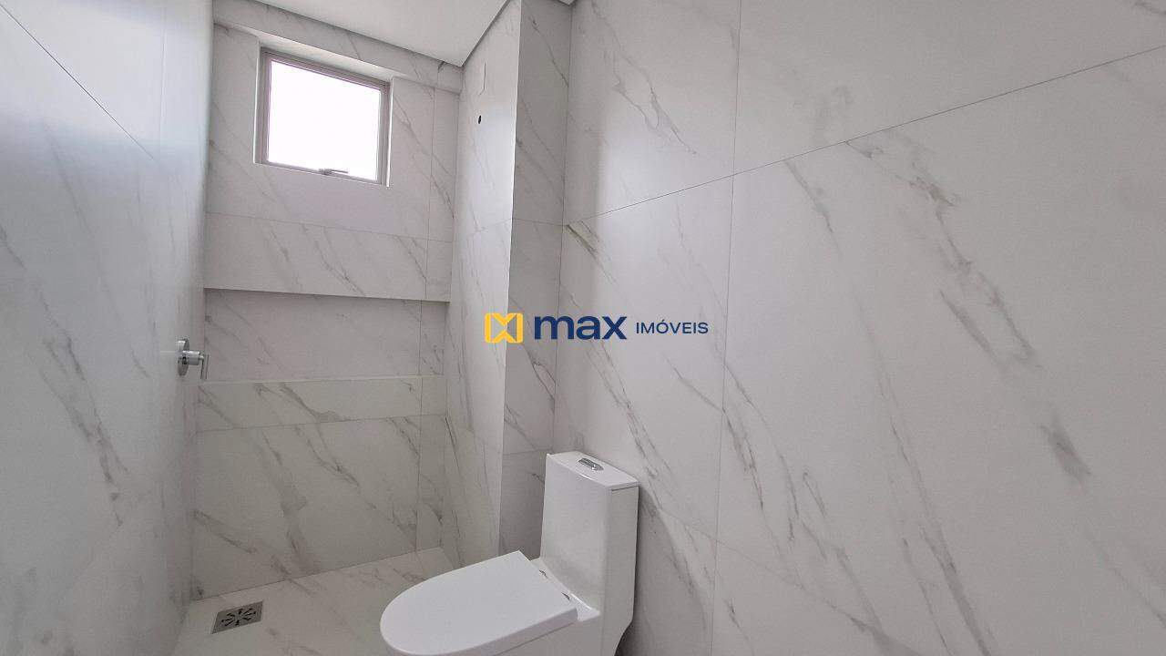 Apartamento à venda no Centro: Banheiro social