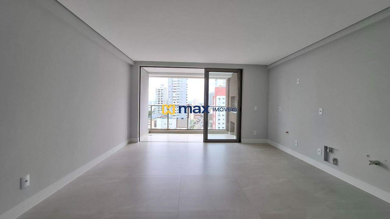 Apartamento à venda no Centro: Living integrado