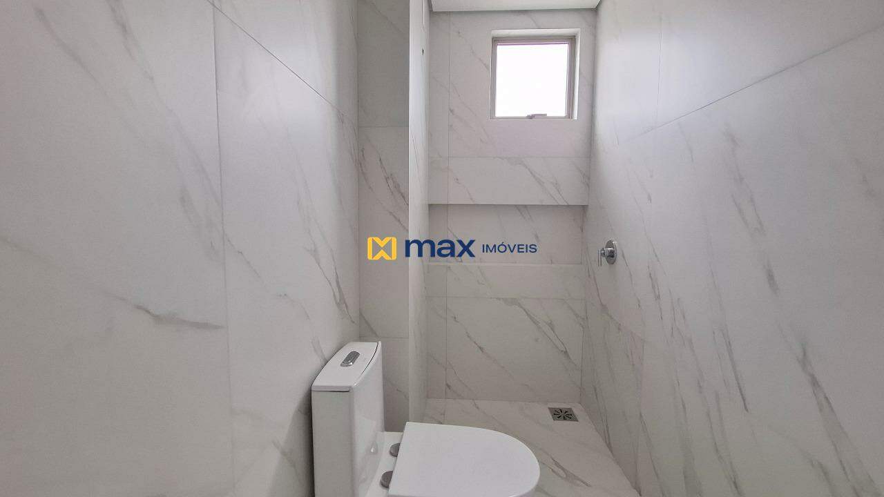 Apartamento à venda no Centro: Banheiro suíte