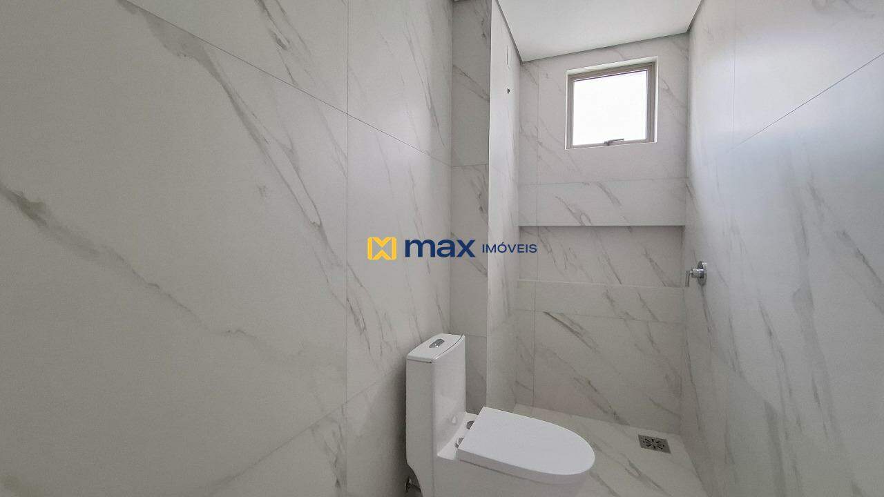 Apartamento à venda no Centro: Banheiro suíte