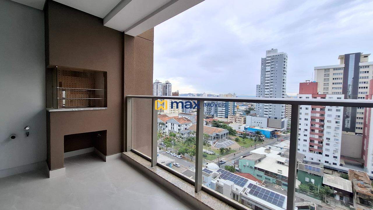 Apartamento à venda no Centro: Sacada com churrasqueira