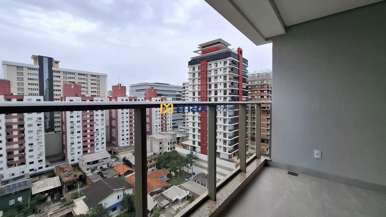 Apartamento à venda no Centro: Sacada com churrasqueira