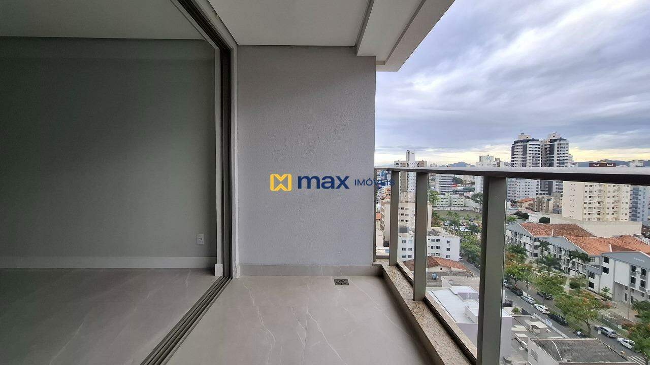Apartamento à venda no Centro: Sacada com churrasqueira