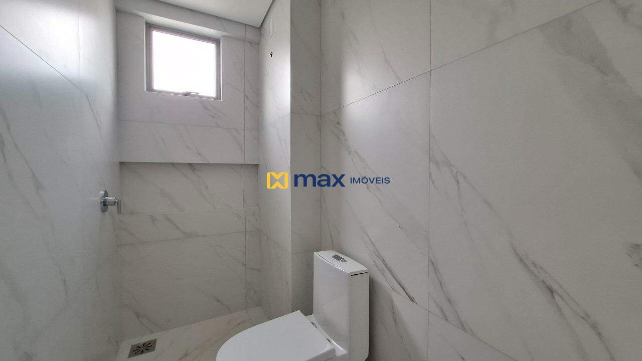 Apartamento à venda no Centro: Banheiro suíte