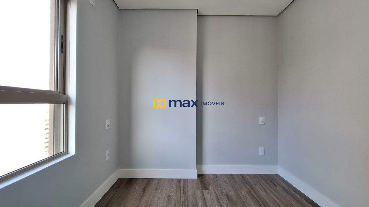Apartamento à venda no Centro: Suíte 2