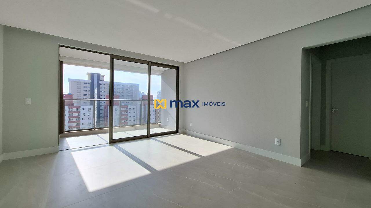 Apartamento à venda no Centro: Living integrado