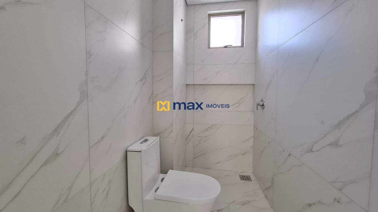 Apartamento à venda no Centro: Banheiro social