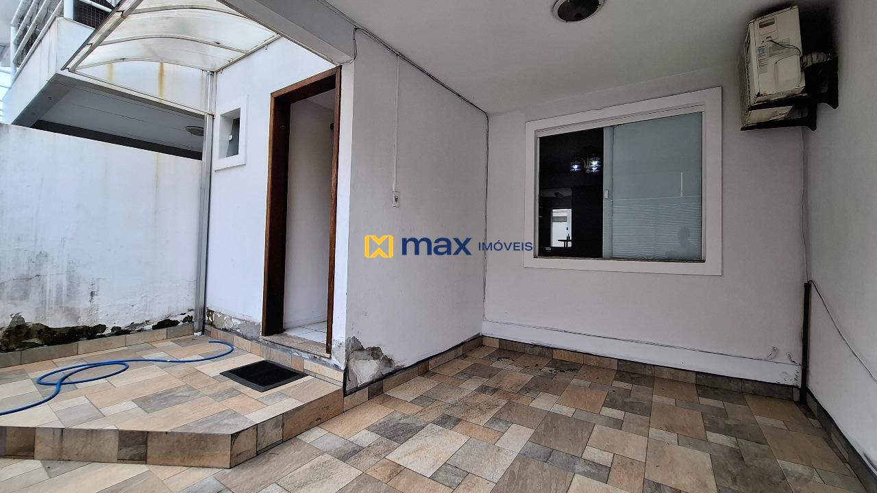 Casa à venda no São João: Garagem