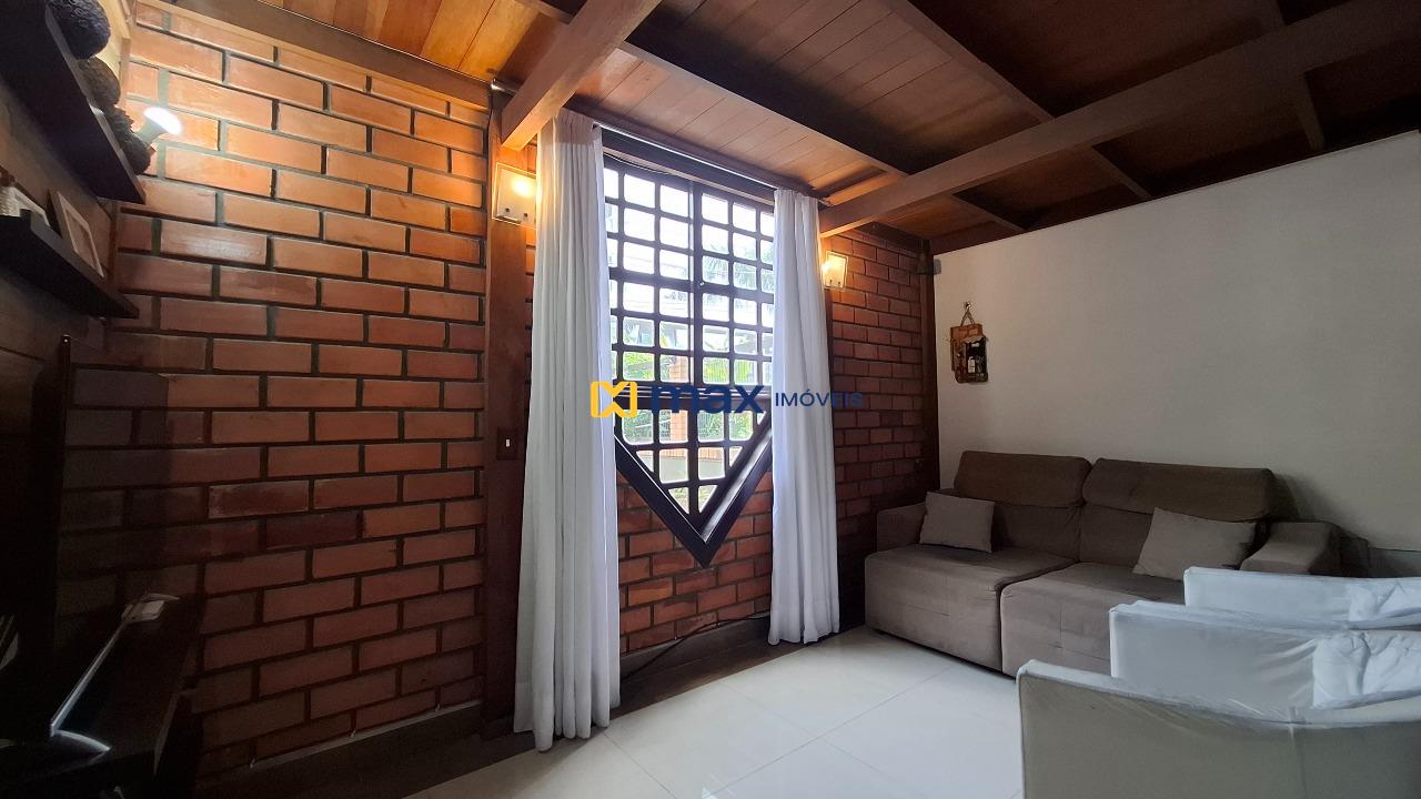 Casa à venda no Praia Brava: Sala de estar