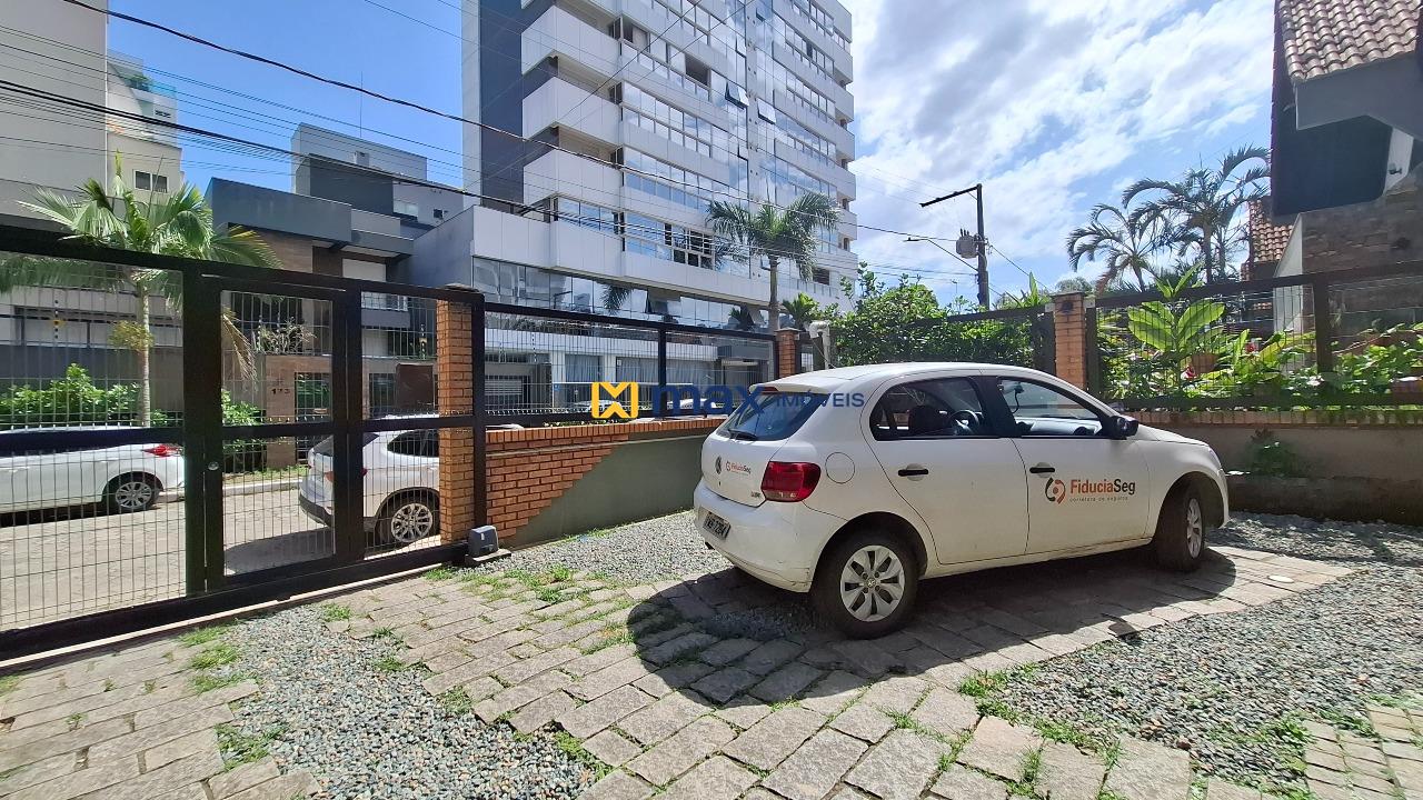 Casa à venda no Praia Brava: Garagem