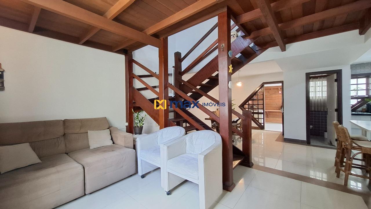 Casa à venda no Praia Brava: Sala de estar