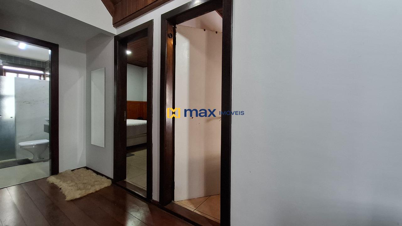 Casa à venda no Praia Brava: Corredor