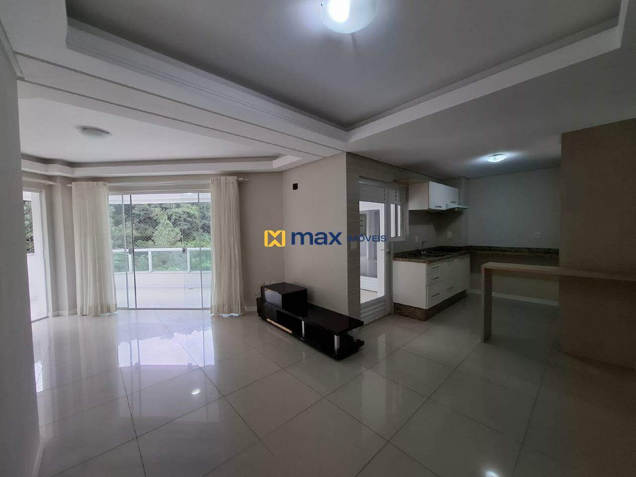 Apartamento à venda no Pioneiros: 