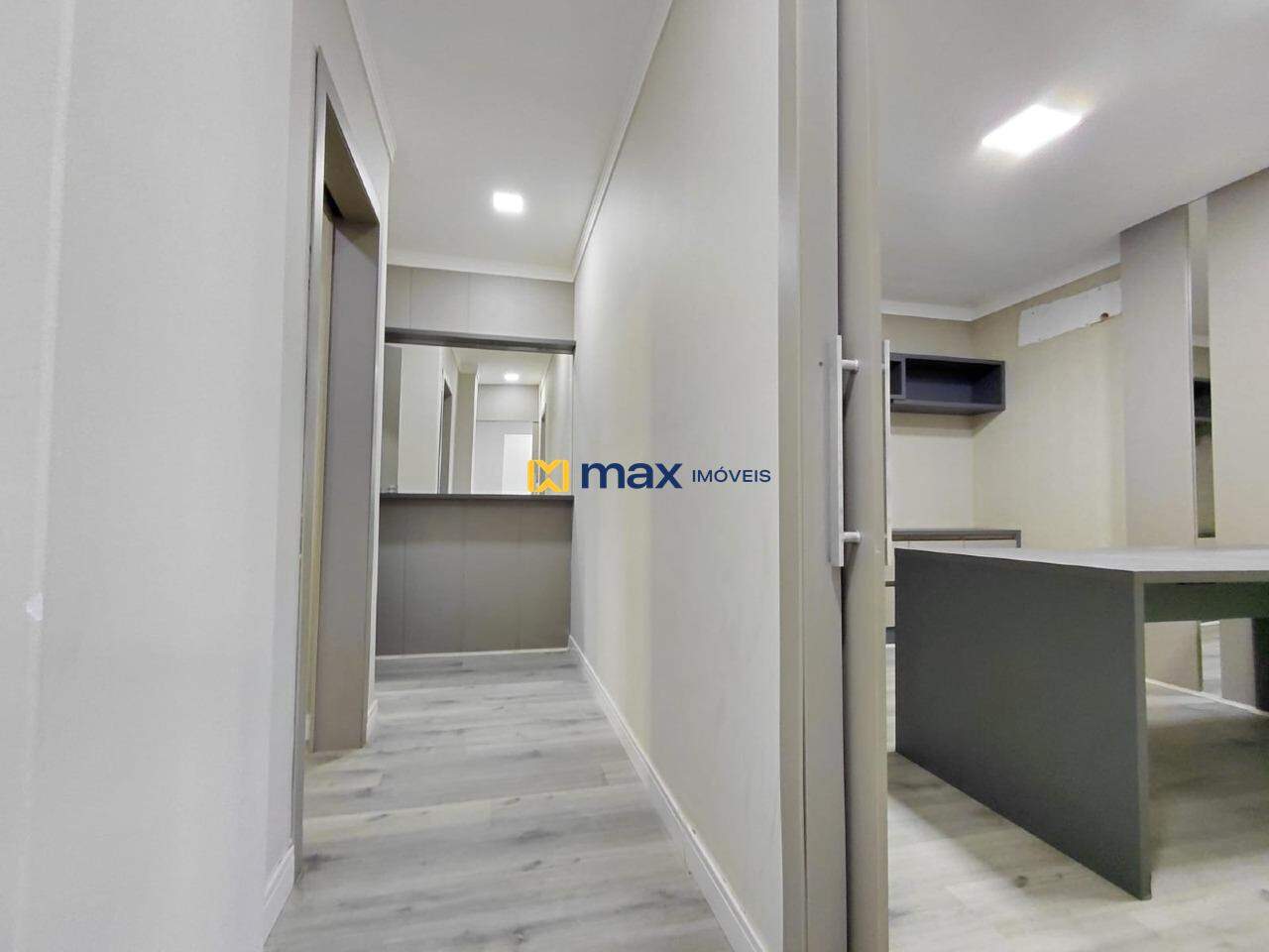 Sala para aluguel no Centro: 