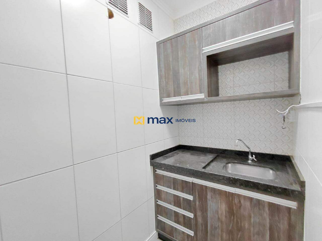 Sala para aluguel no Centro: 