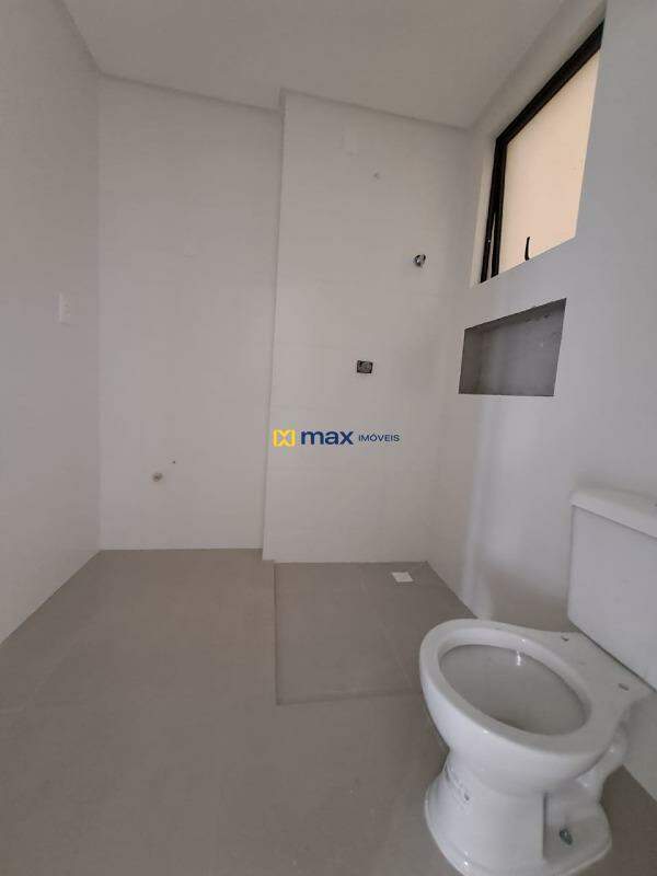Apartamento à venda no Gravatá: Banheiro social