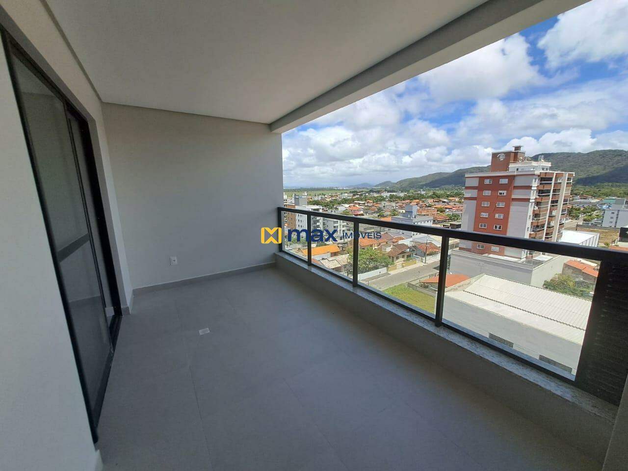 Apartamento à venda no Gravatá: Sacada
