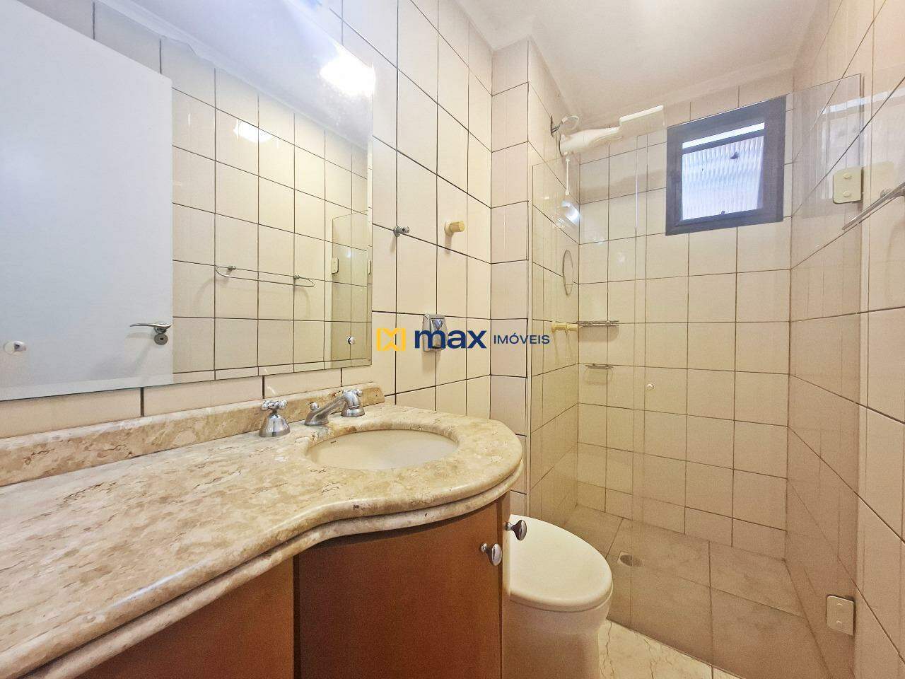 Apartamento à venda no Centro: Banheiro Social