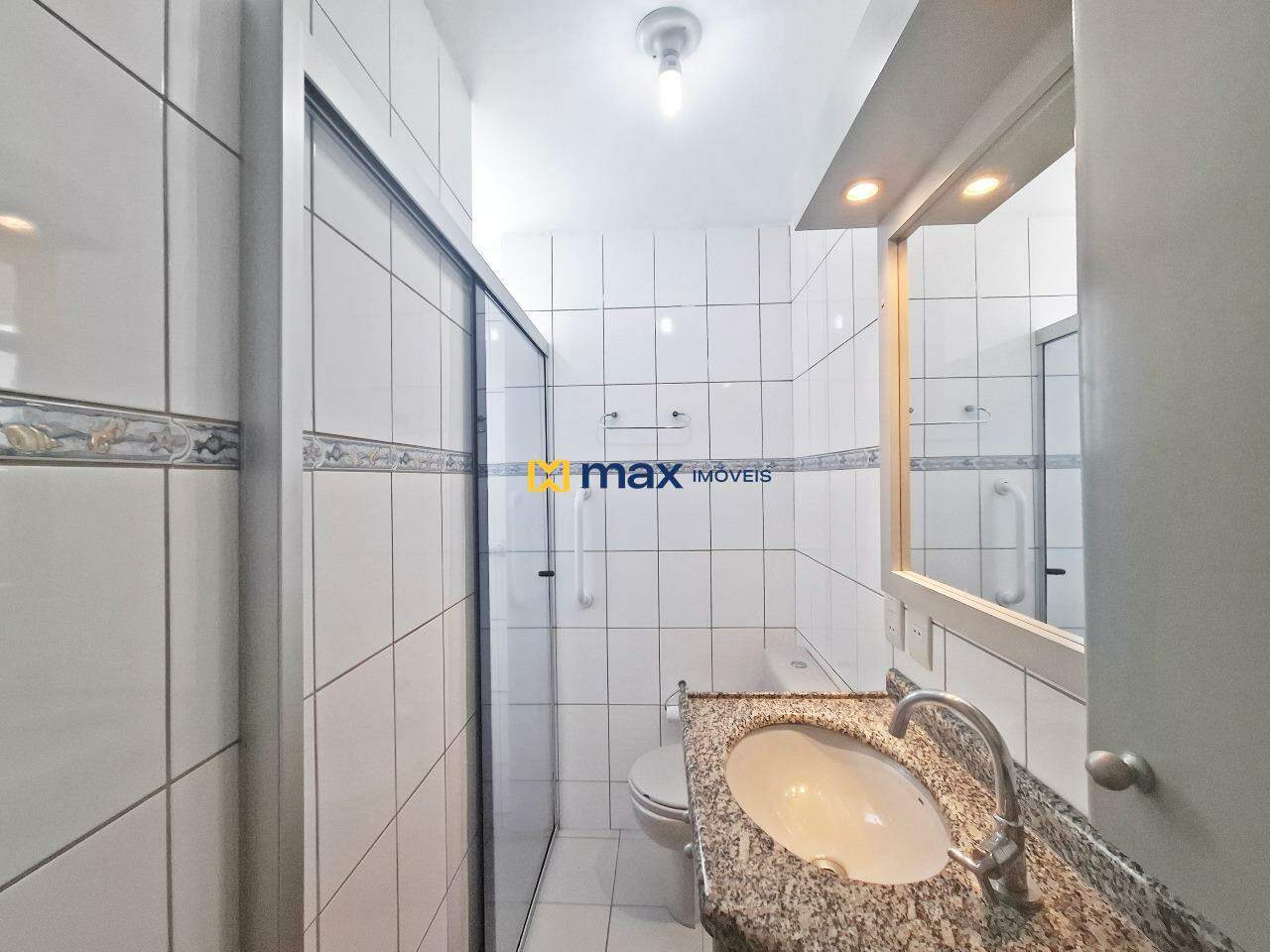 Apartamento à venda no Centro: Banheiro 1
